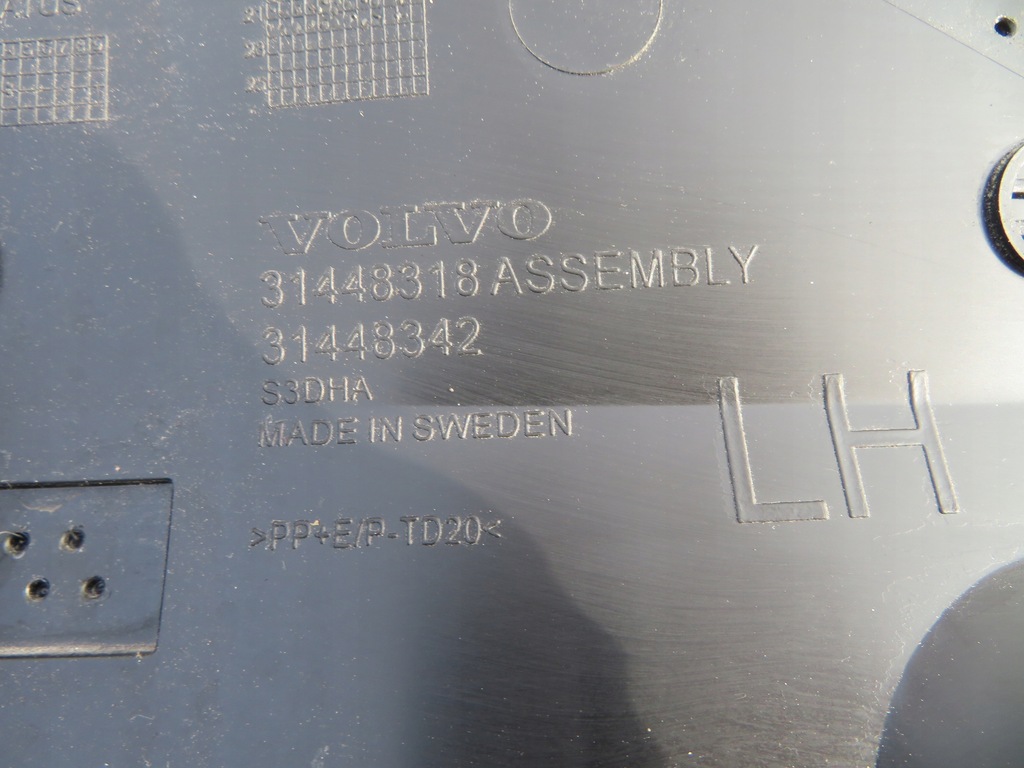 фото №12, Молдинг дверь левый задняя volvo xc40 17- 31448318
