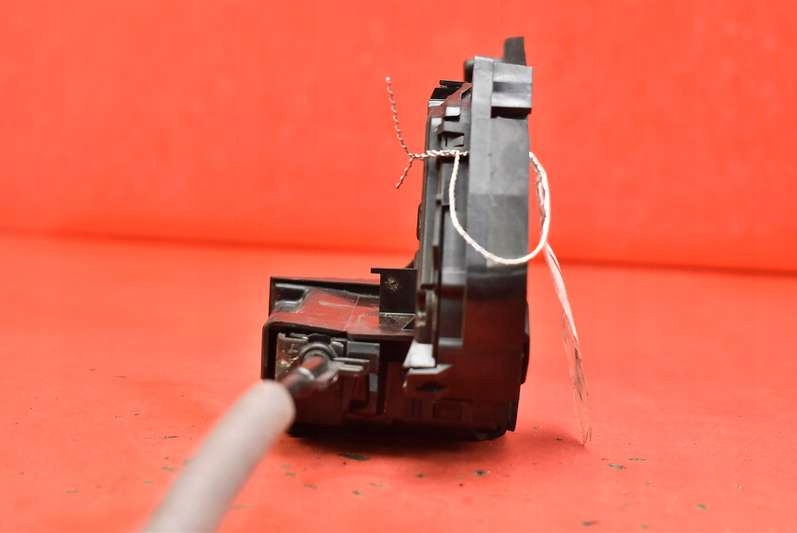 фото №4, Замок дверь правый перед передний eu skoda fabia 3 iii 19r