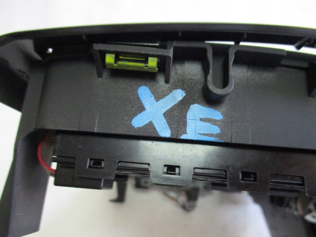 фото №7, Рамка навигации решётка jaguar xe gx73-014l21-ae