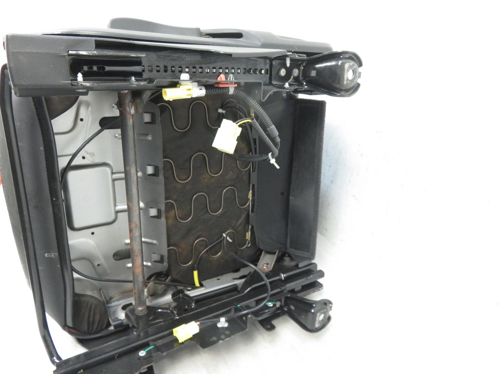 фото №8, Сиденья кожа chevrolet captiva обшивки