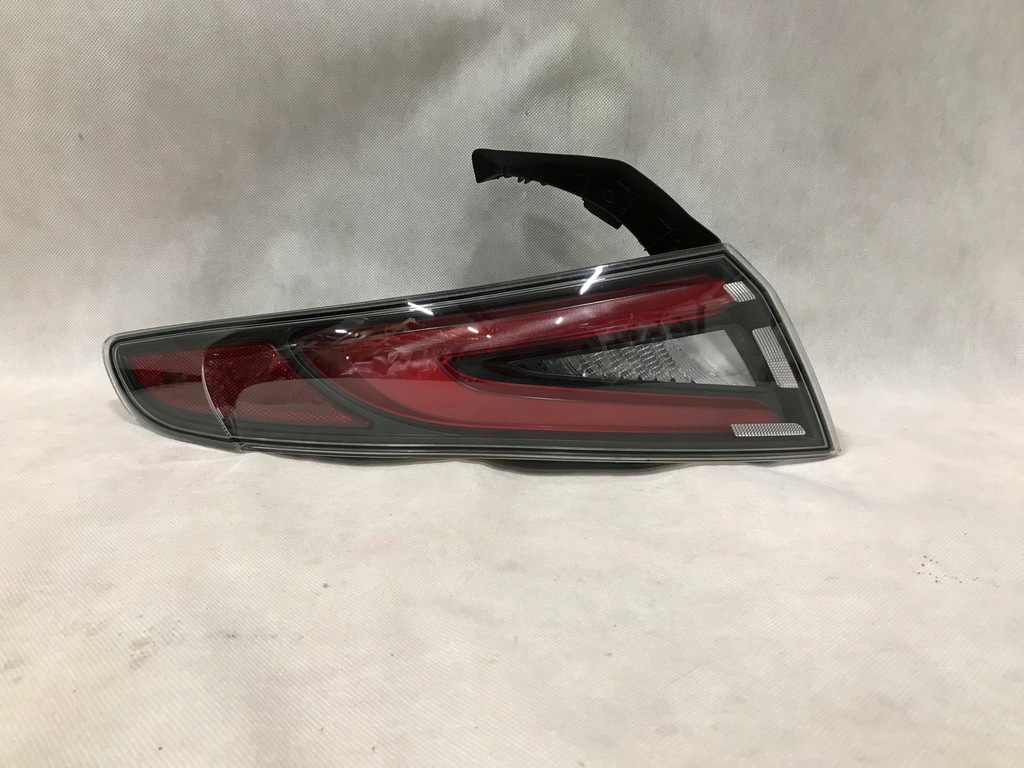 фото №1, Alfa romeo giulia qv лампа задня ліва зовнішня led europa