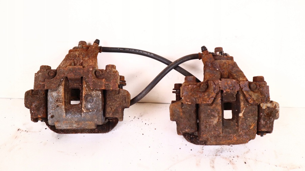 фото №1, Toyota land cruiser 200 4.5 v8 суппорты тормозные задняя