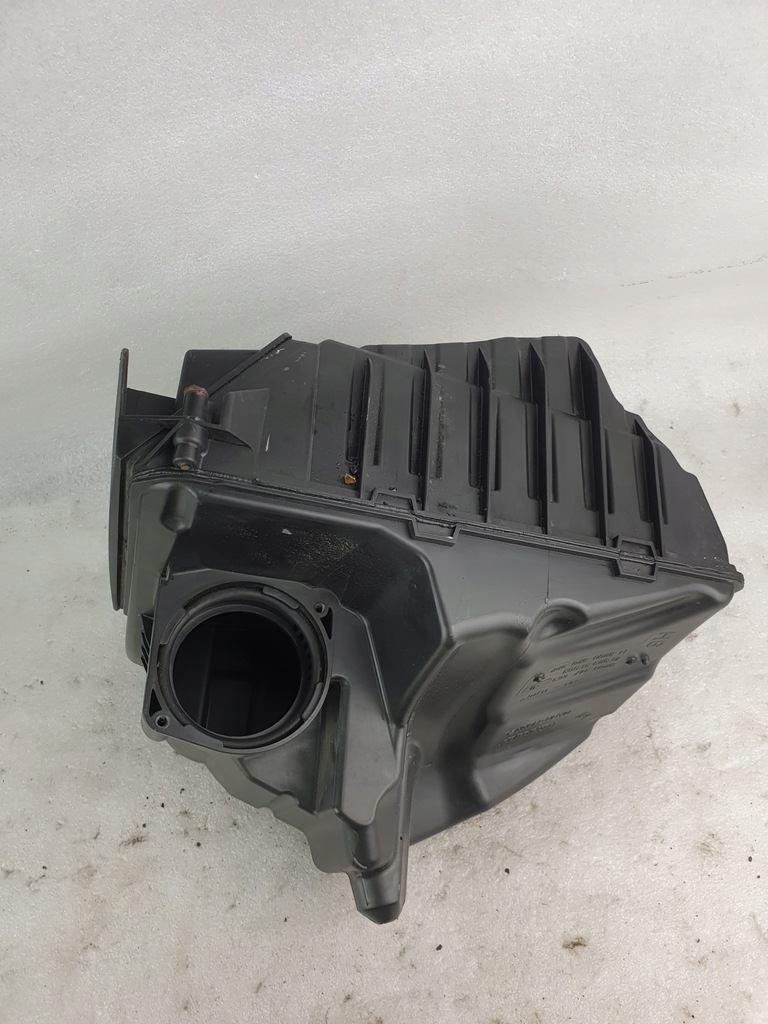 фото №3, Renault оригинальный номер 8200947663d корпус фильтра воздуха