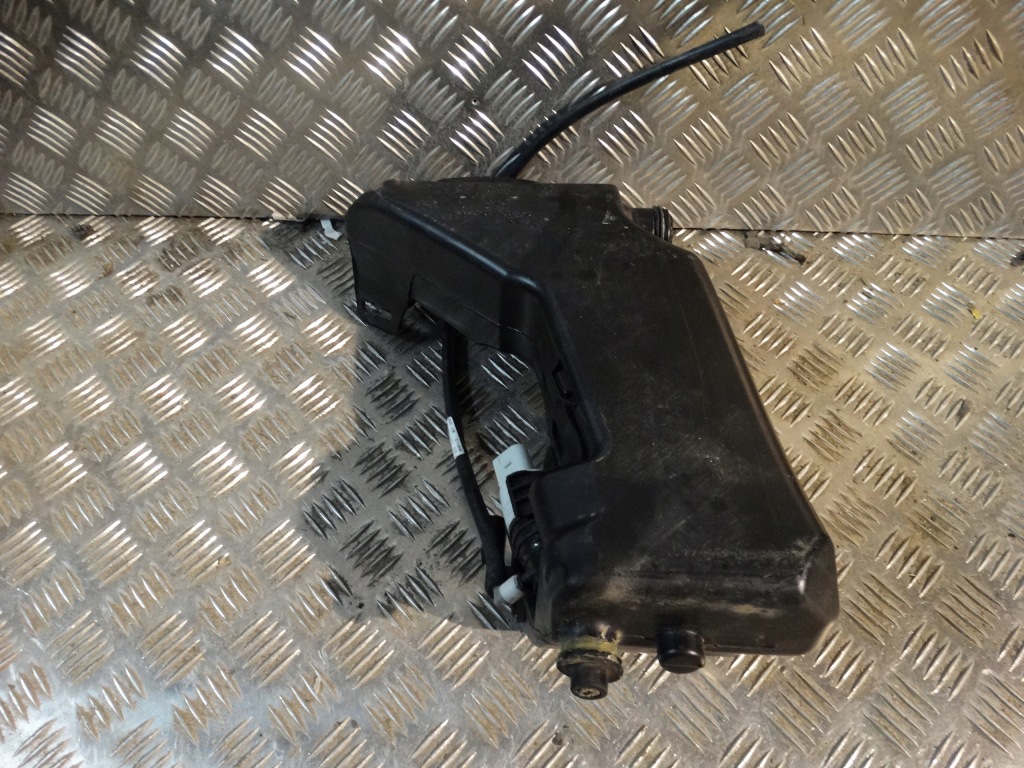 фото №1, Бак омивача mercedes w205 w253 w290 1