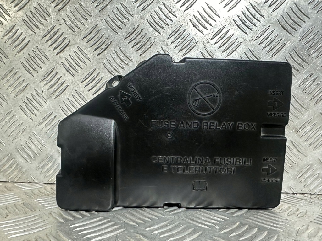 Коробка запобіжників комплектна всі lancia delta 3 51822217 Київ