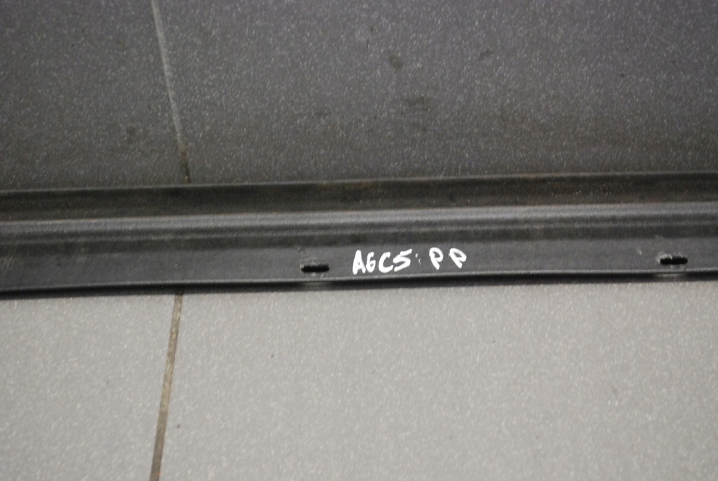 фото №11, Молдинг уплотнитель дверь audi a6 c5 4b0853284c