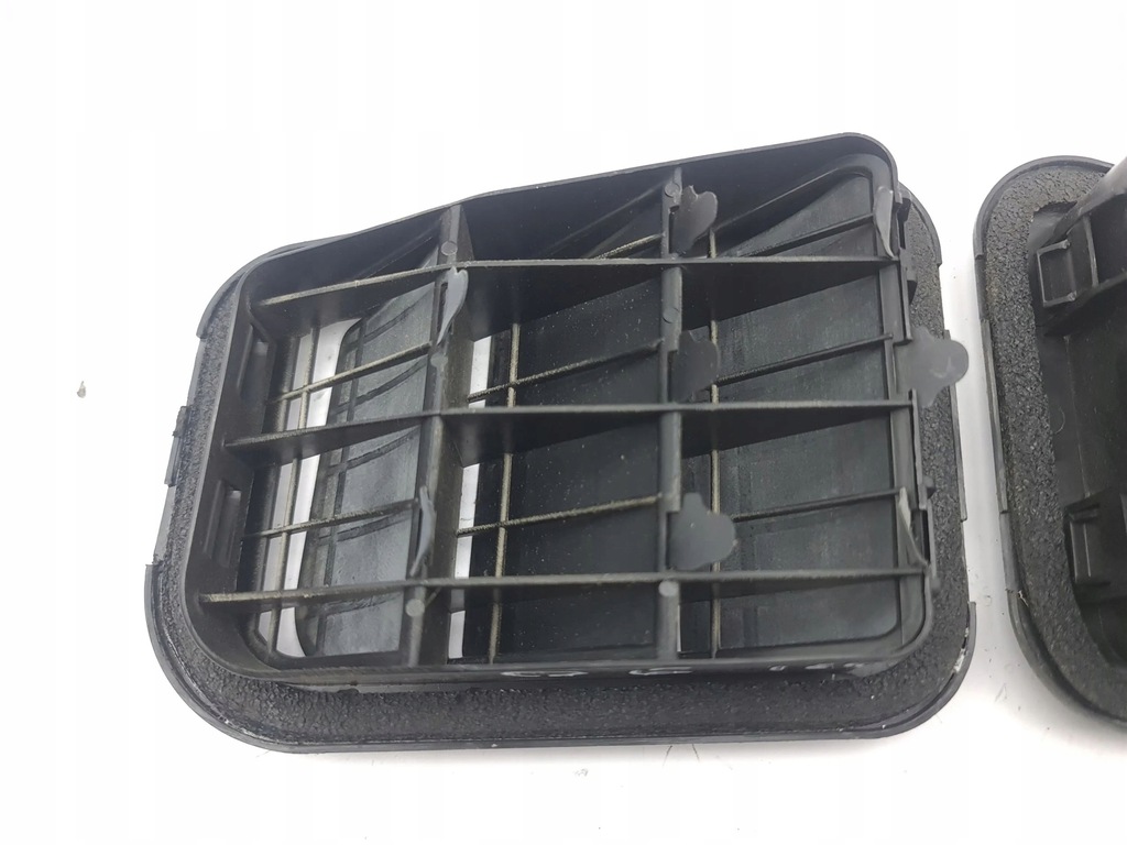 фото №7, Hyundai kona i 2019 комплект решётка вентиляционная pod бампером задним