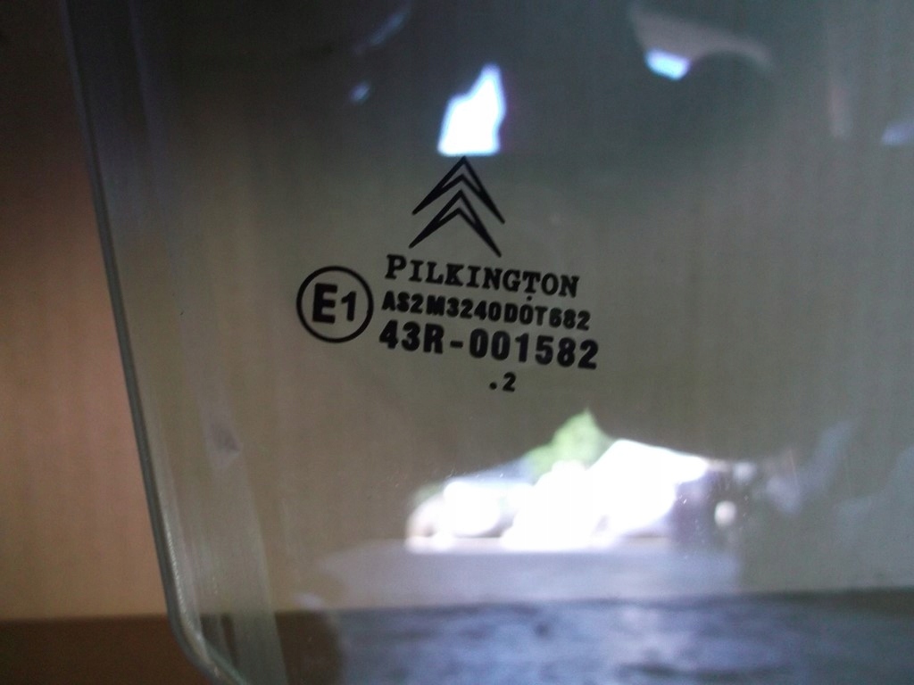 фото №2, Citroen c3 picasso стекло дверь перед 2012 r