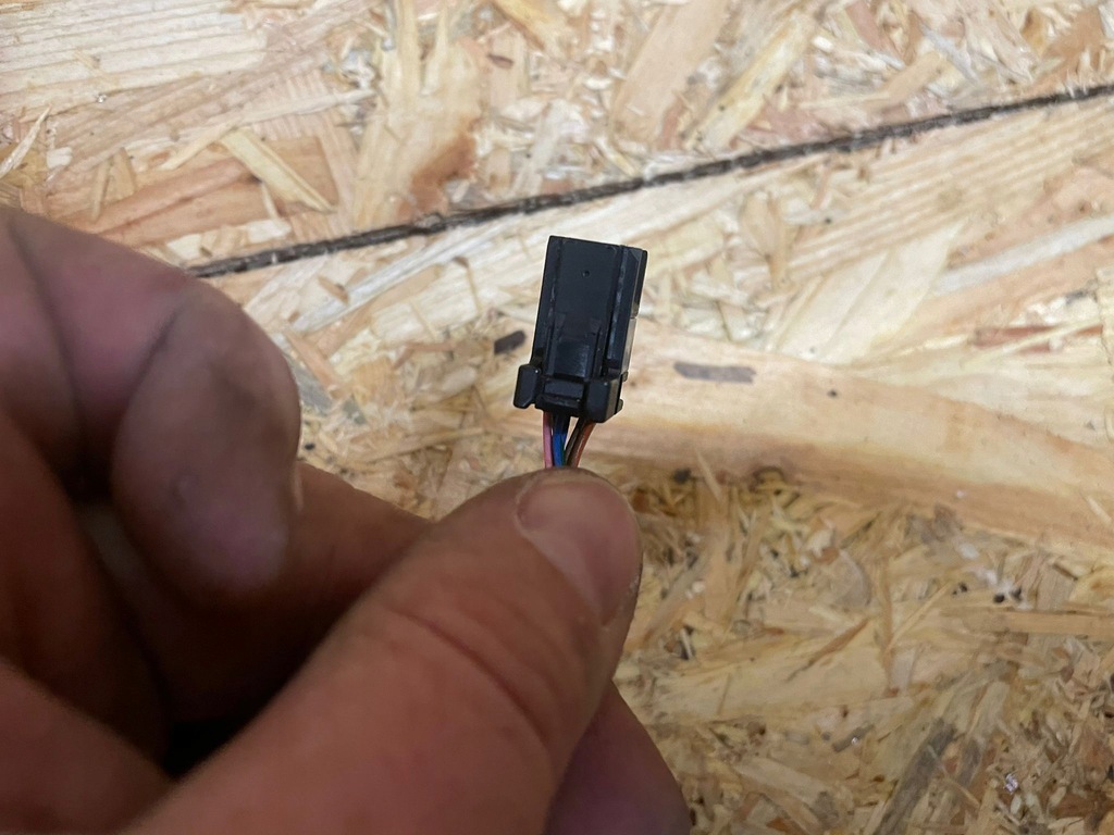 фото №5, Kia sportage v 2022 plug-in крышка разъём port кабель 815c0-cj000