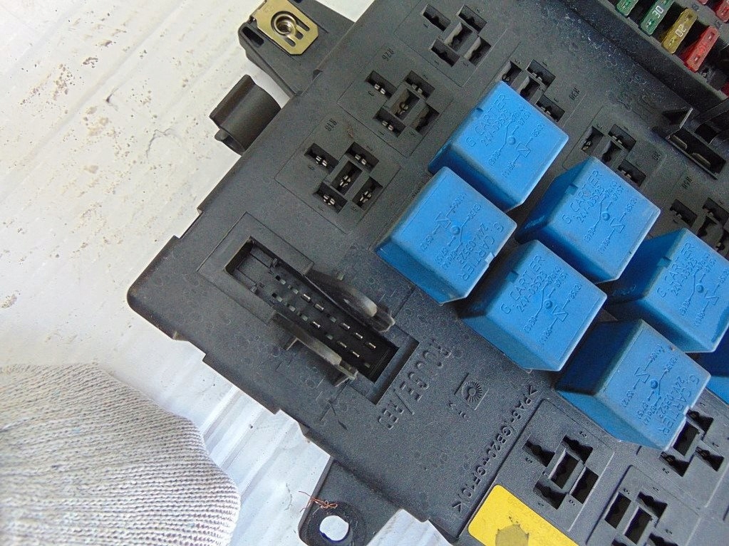 фото №7, Renault magnum 440 03r коробка запобіжників