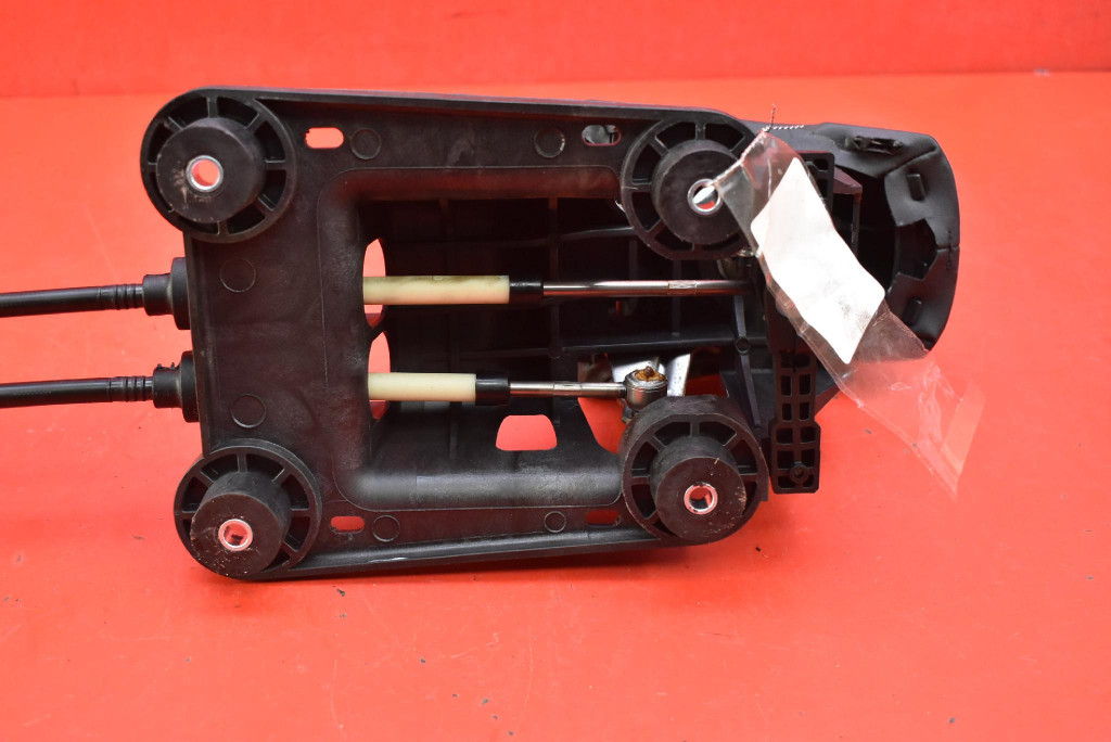 Выборщик домкрат передач 5 передача 9676190280 peugeot 208 1 i 1.2 vti 82 km Оригинал