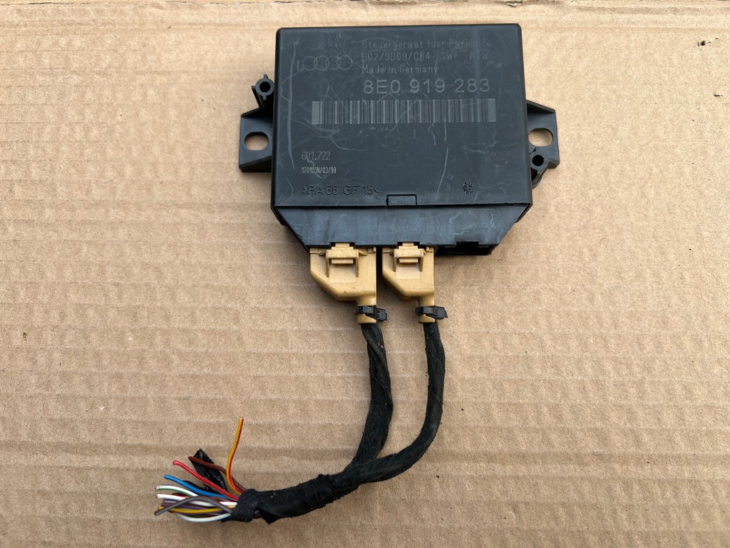 фото №1, Audi a6 c5 fl модуль pdc 8e0919283