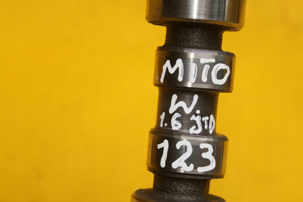 Вал розподільного валу випускний alfa mito 1.6 jtd m-jet в Україні