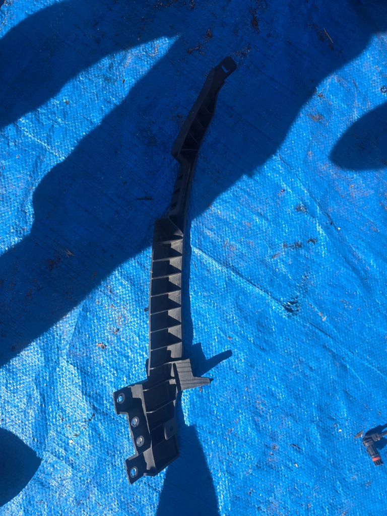 Купить Направляющая кронштейн бампера перед lh opel insignia a 20940464 оригинальный номер