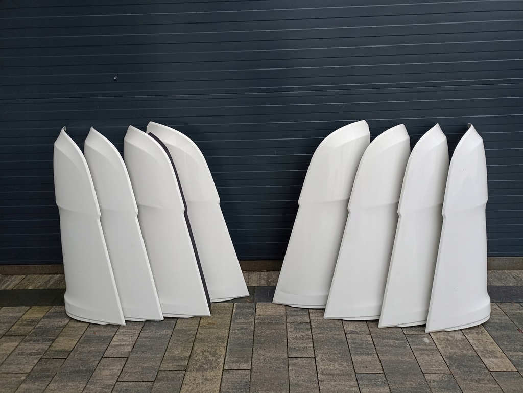 фото №1, Вітровик обшивка облицювання scania r s 2230757 2230756