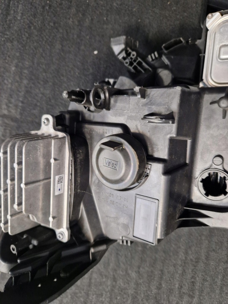 Фара правая  перед передняя full led pure vision renaul megane iv 260106126r Недорого