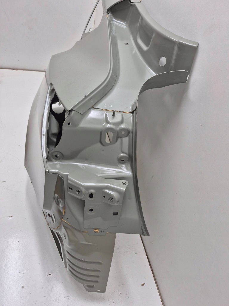 Tesla model 3 крило задній ліве Оригінал