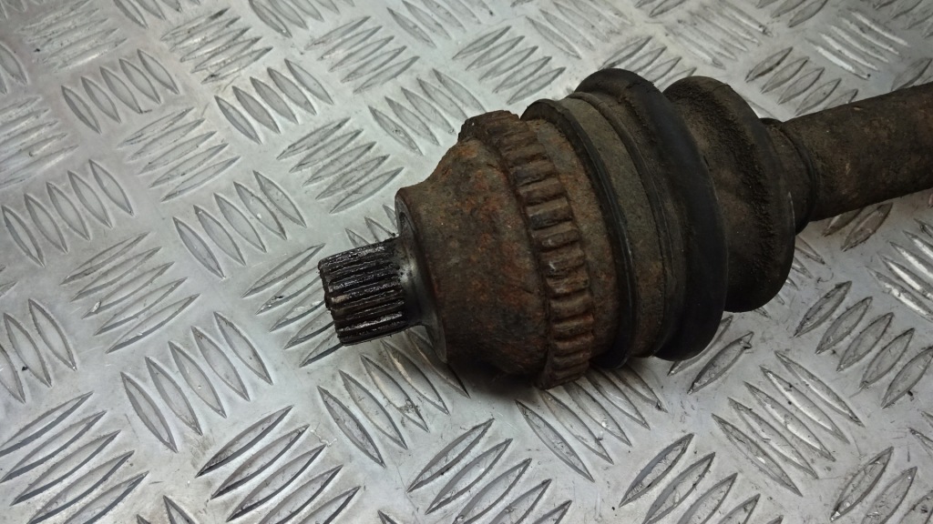 Приводной вал правый  задняя abs smart fortwo 0.7 Доставка