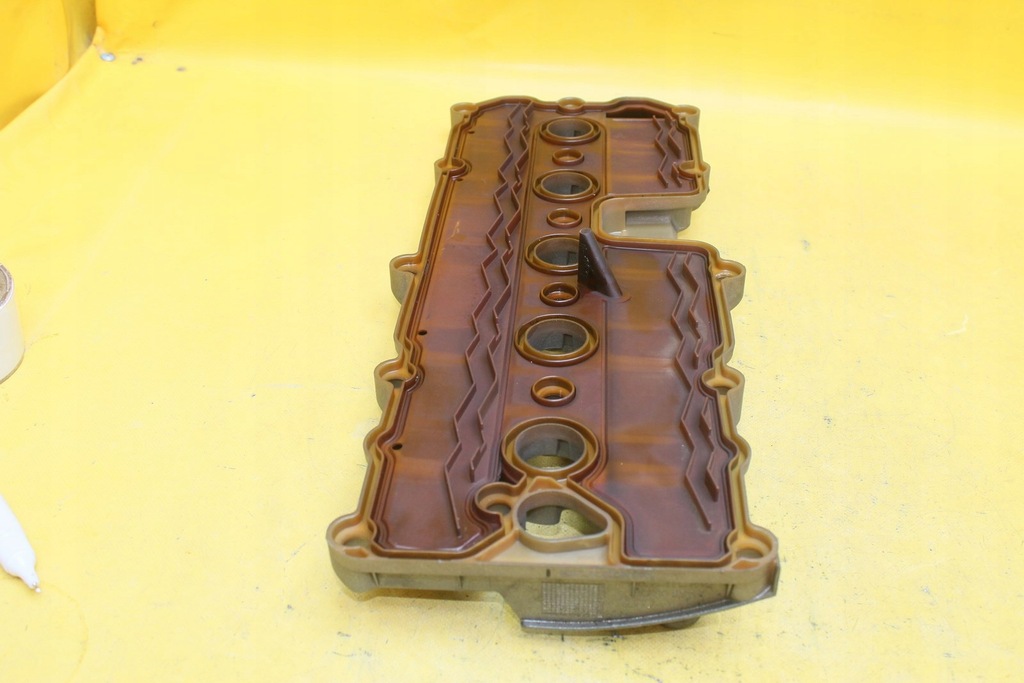 фото №8, Крышка клапанов s6 c6 5.2fsi 07l103472