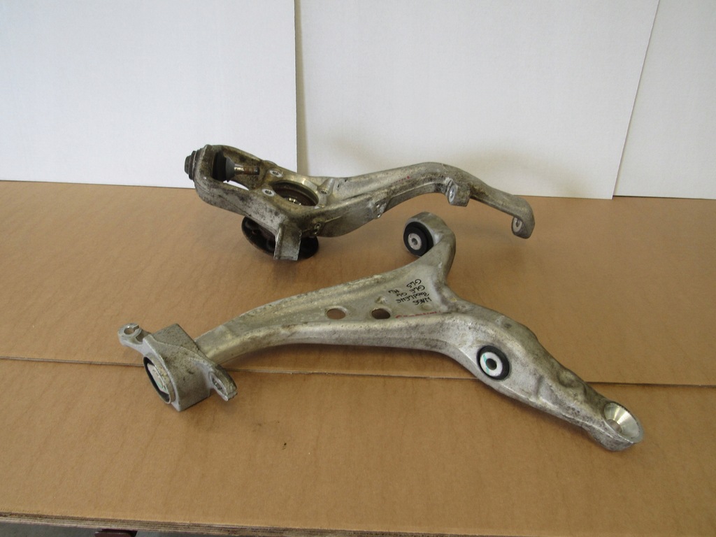 фото №1, Mercedes w166 gle gl gls ml подвеска перед левая рычаг поворотный кулак 4matic