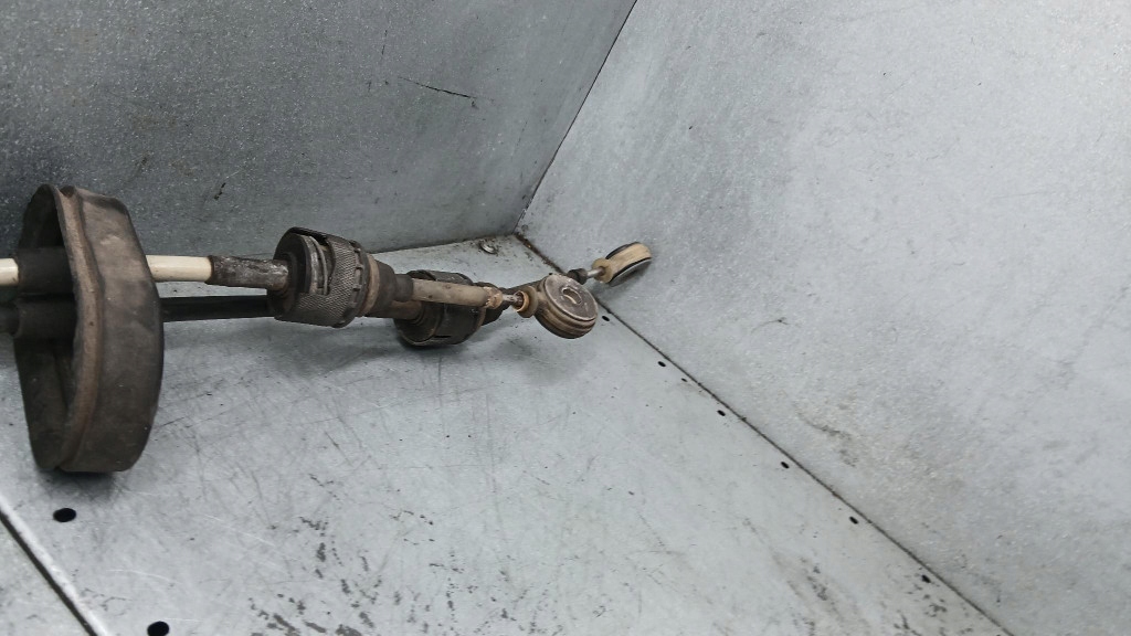 Трос переключения передач opel vectra 1.9cdti универсал 05-09r 55355351eq с Разборки