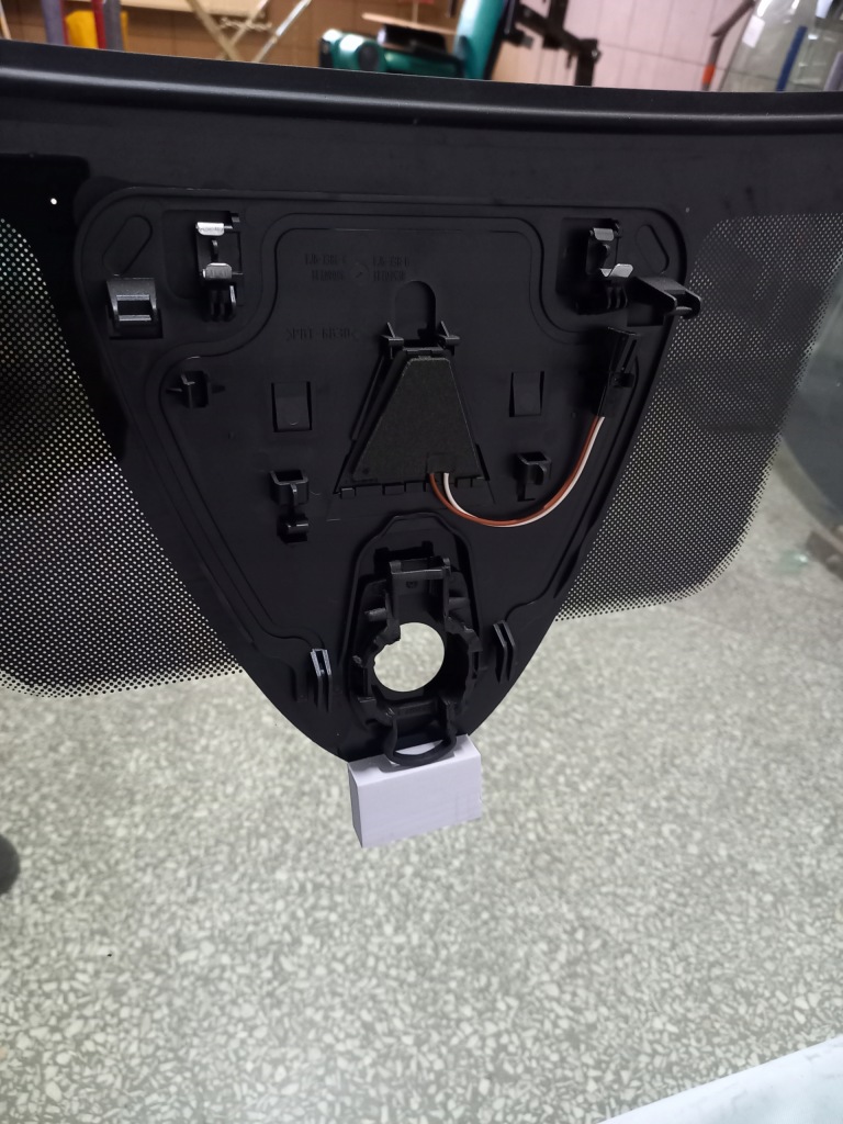 фото №3, Стекло передняя vw t-roc 2017r- камера датчик nowa