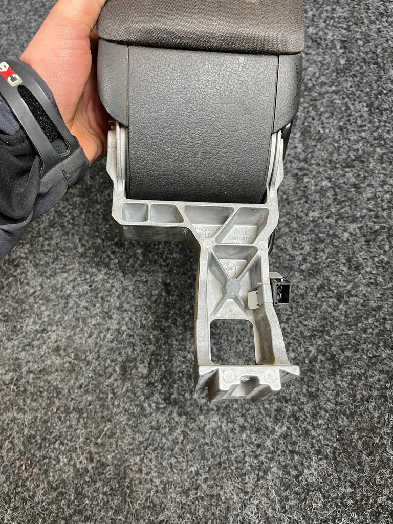 фото №9, Audi a4 b6 подлокотник тканевый 8e0864207d