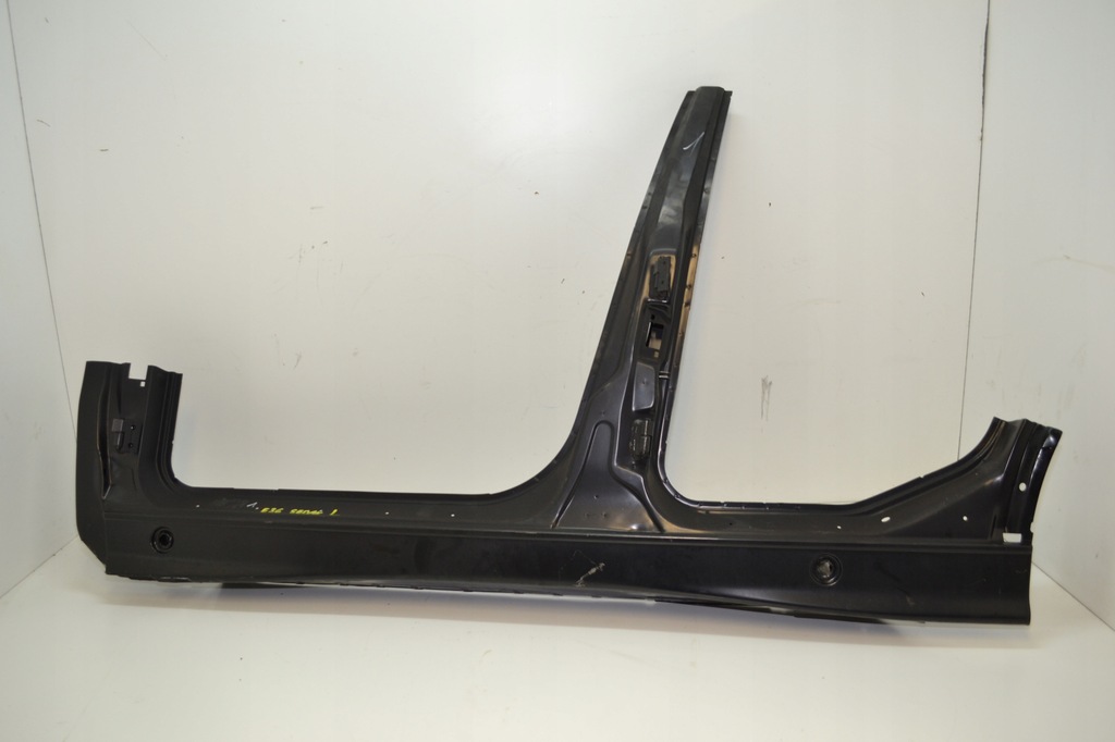 фото №1, Bmw e36 sedan чверть обшивка поріг ліва сторона лівий