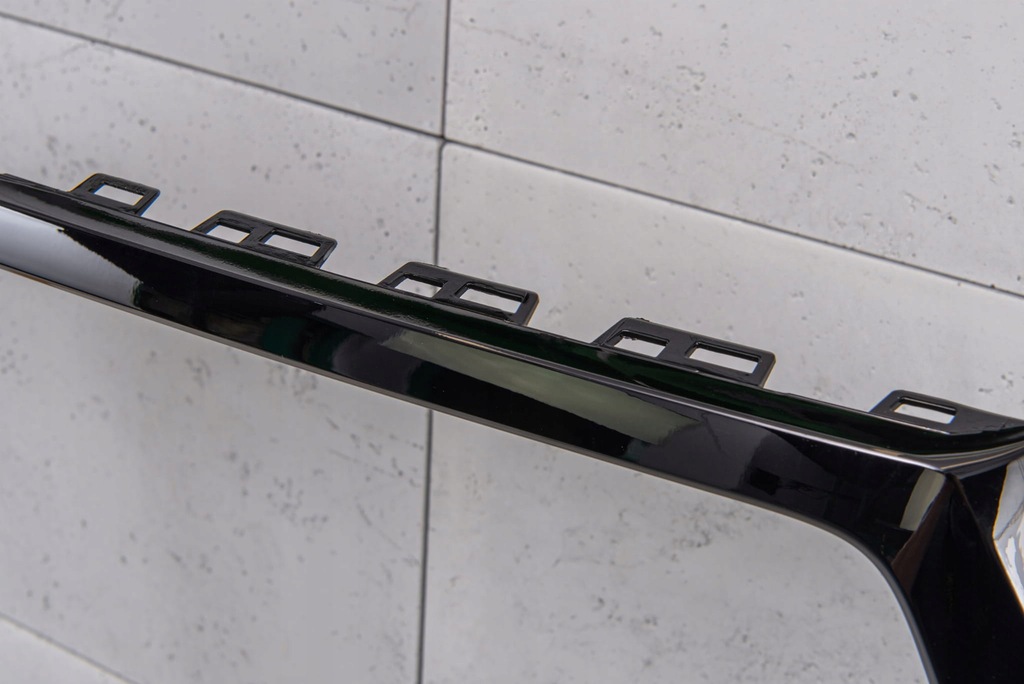 фото №12, Audi q7 sq7 4m 15-20 przed faceliftingiem czarna рамка решітка 4m0853651b