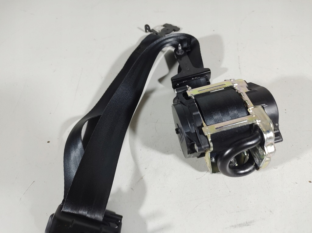 фото №7, Volvo v60 18r- pas безпеки правий перед