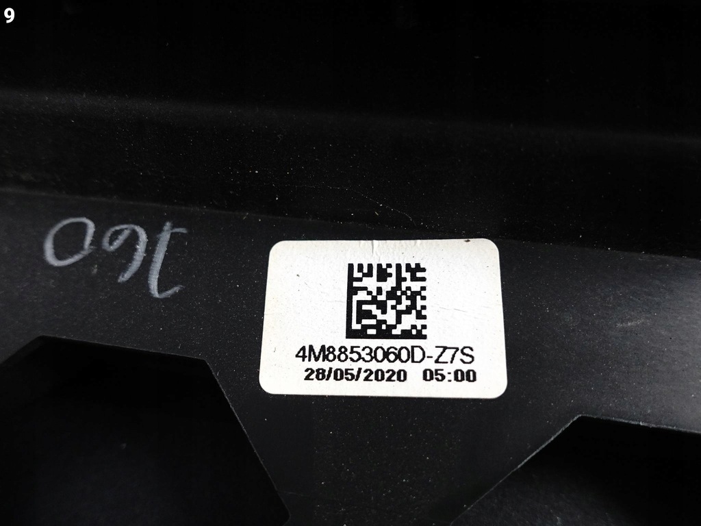 фото №10, Audi q8 4m8 sq8 s-line 18- молдинг накладка дверь правая перед