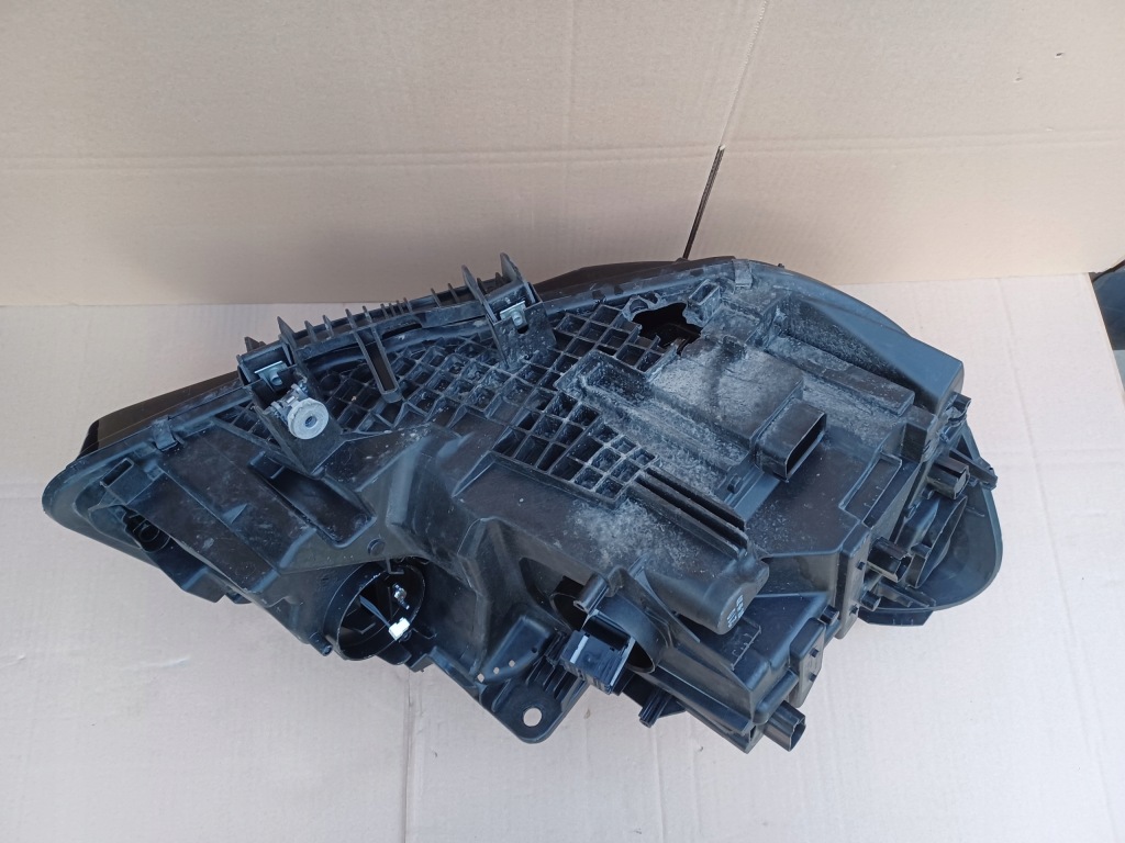 Full led передний левый bmw 2 f46 рестайлинг  lci лампа 030129023307 Киев