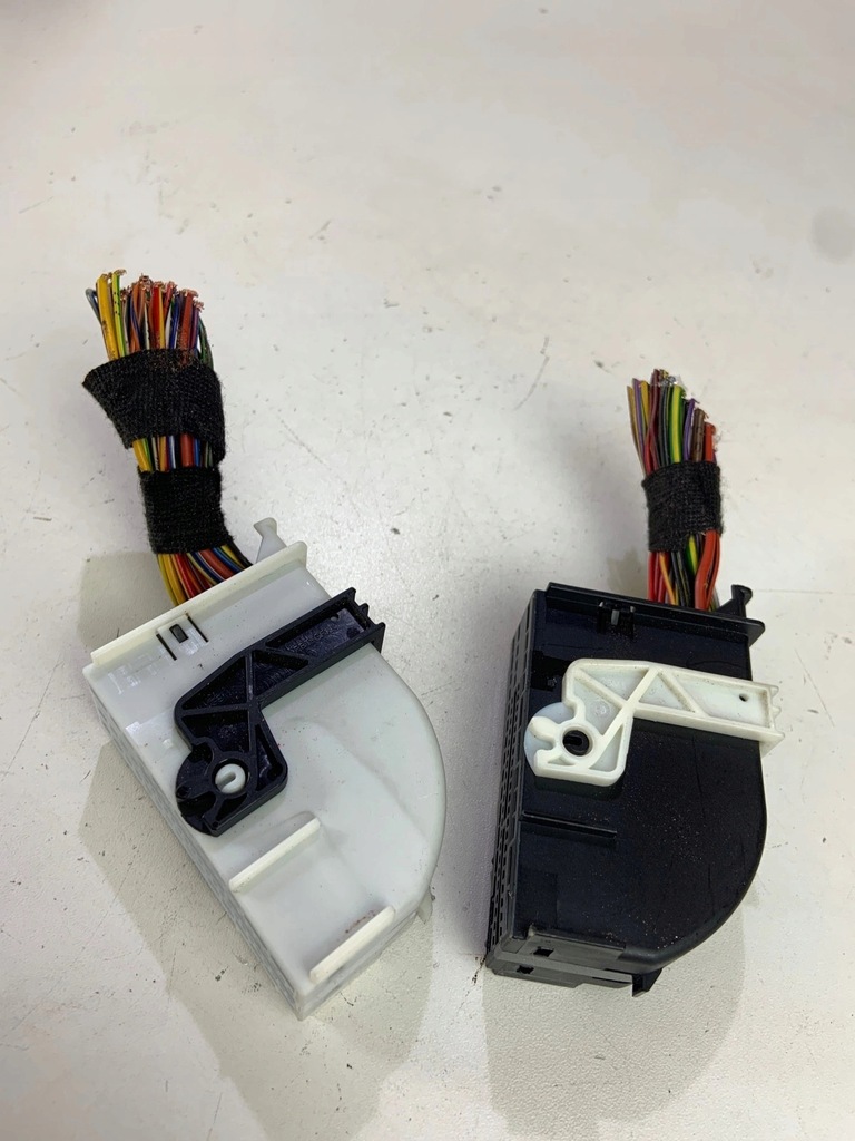 фото №5, Роз'єми штекер колодка модуля bcm d seat toledo iv