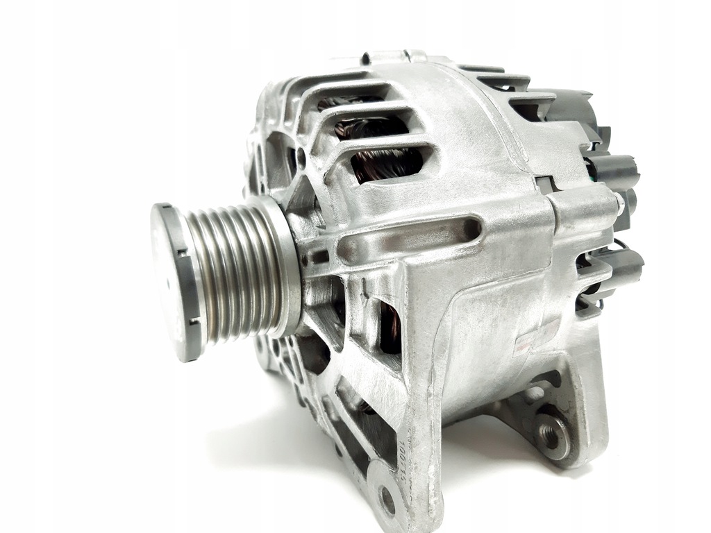 фото №1, Генератор renault captur 1.2 tce valeo 231007842r