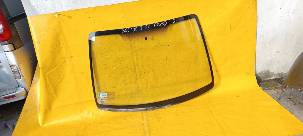 Скло передня renault scenic 1 рестайлінг  99-03r 03r . Ціна