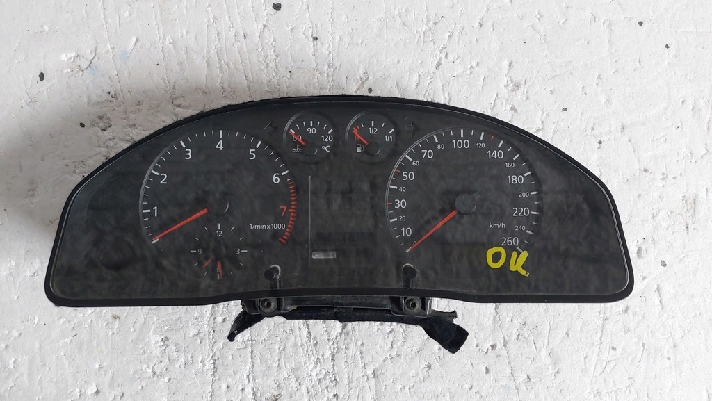 фото №1, Audi a4 b5 счетчик приборная панель 8d0919861c