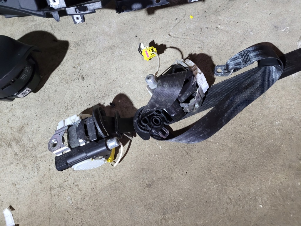 фото №2, Консоль подушка безопасности подушки безопасности ремни passat b7