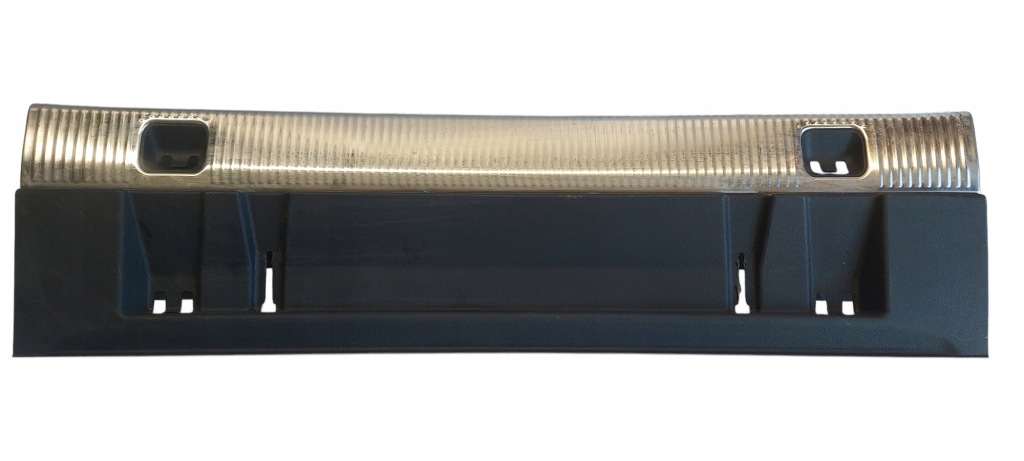 фото №1, Audi q3 8u 11-18 защита поперечина заднего порог багажника хром 8u0864483l