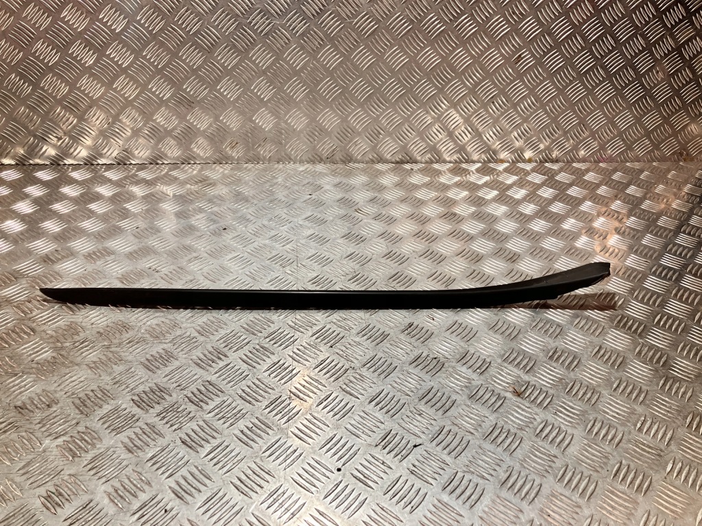 фото №1, Молдинг стекло лобовое правая bmw x1 f48 2015-