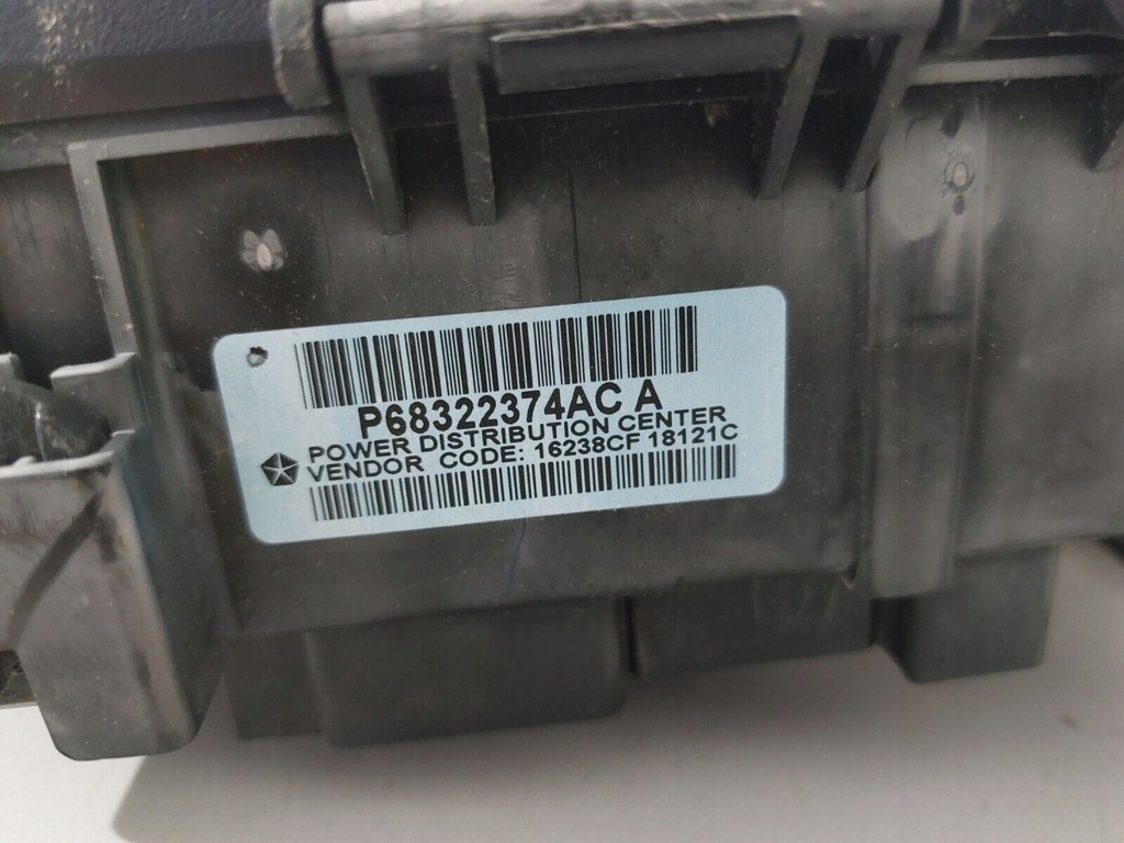 фото №1, 2016-18 dodge ram 1500 oem fuse & relay box
