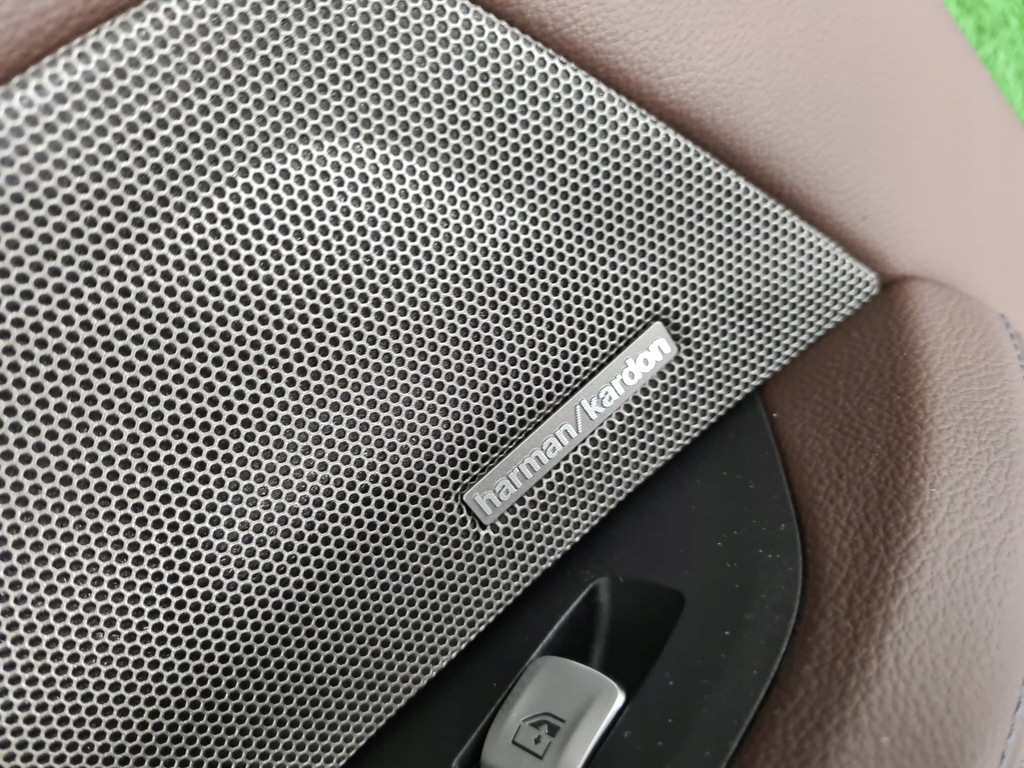 фото №15, Bmw 4 g26 середина обивка сиденья туннель заднее сиденье обшивки m-pakiet harman