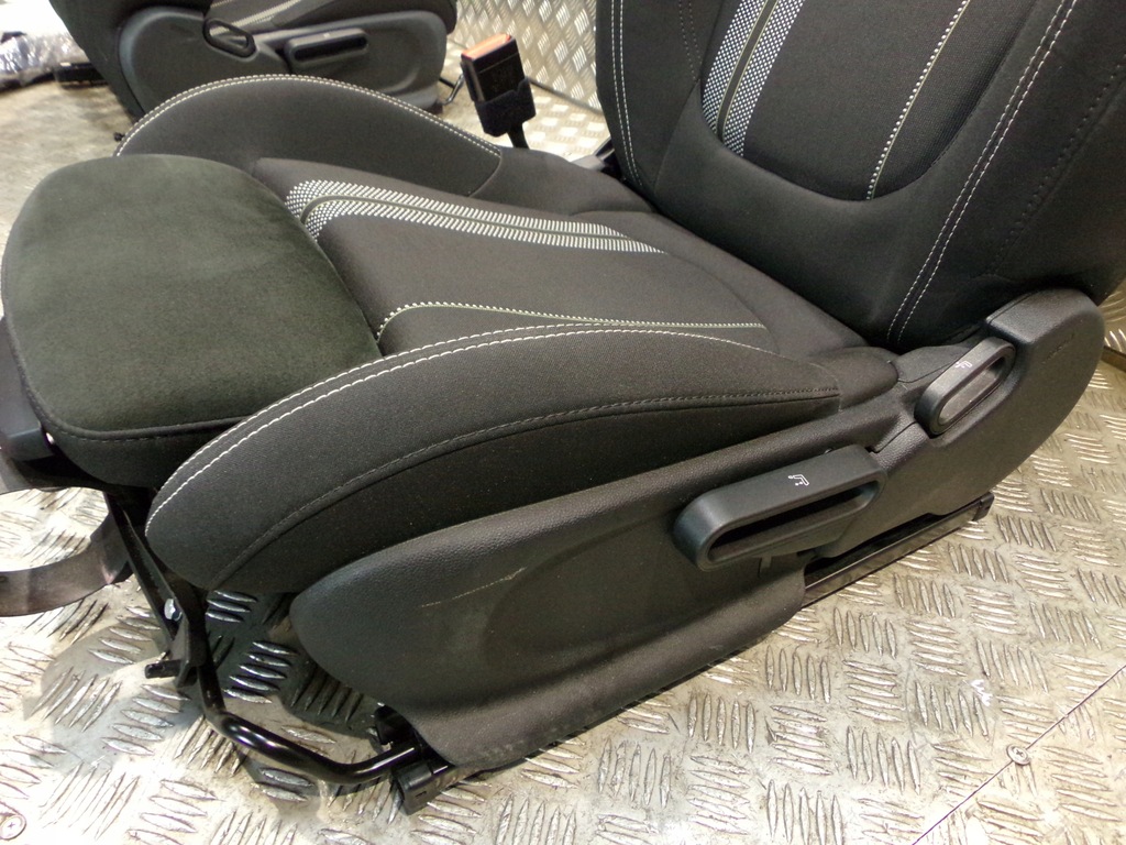 фото №11, Mini f57 jcw cabrio оббивка сидіння заднє сидіння обшивки тунель