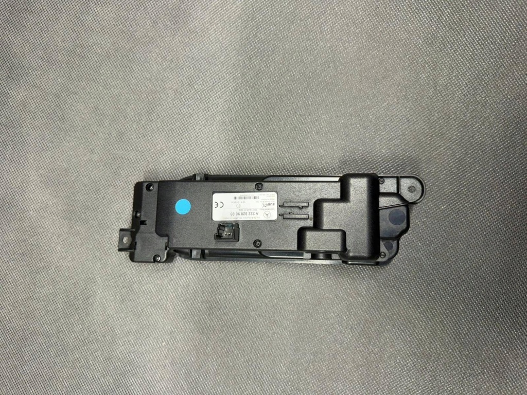 Новый кронштейн na телефон кронштейн mercedes klasa s w222 a2228209003 в Украине