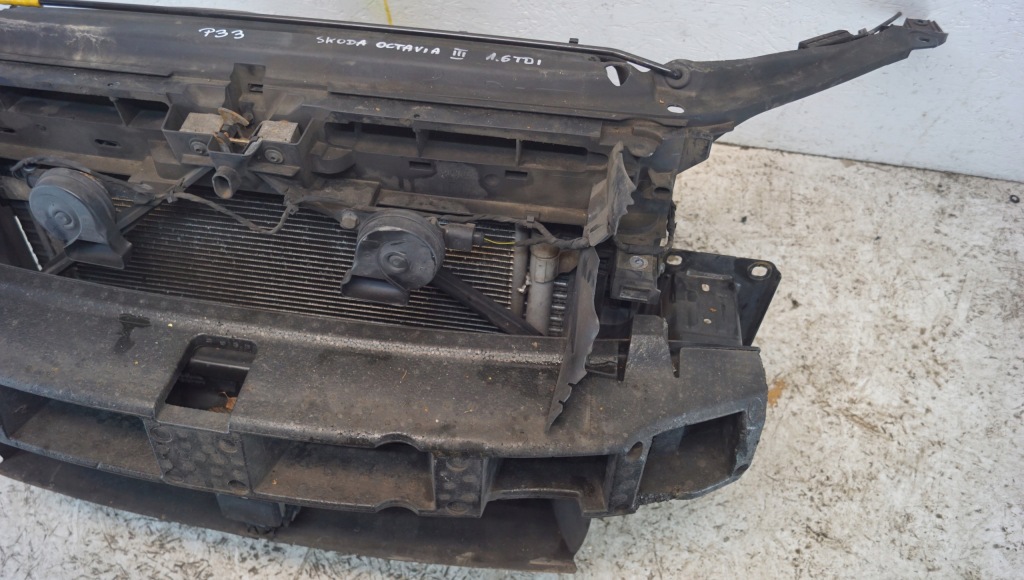 Pas передний радиатор skoda octavia iii 1.6 tdi автоматическая коробка передач Цена