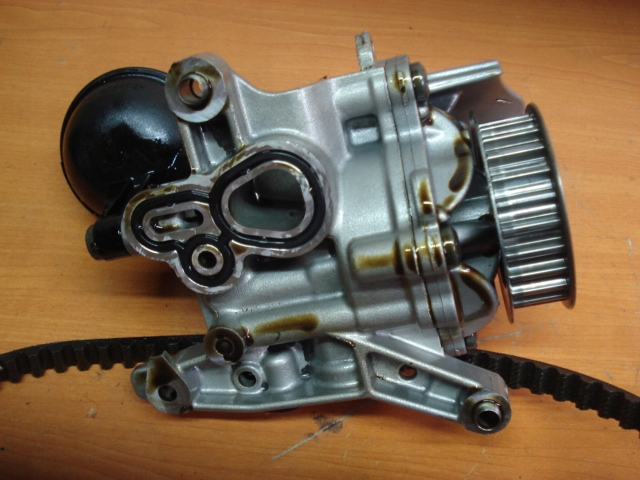 Насос оливи opel astra k mokka 1.2 turbo lih f12shl масляна 25204140 маслоприймач Зі Шроту