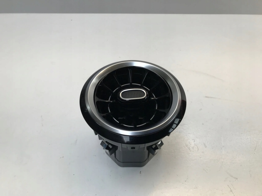 фото №1, Mercedes b w247 2020 решітка обдув бічна