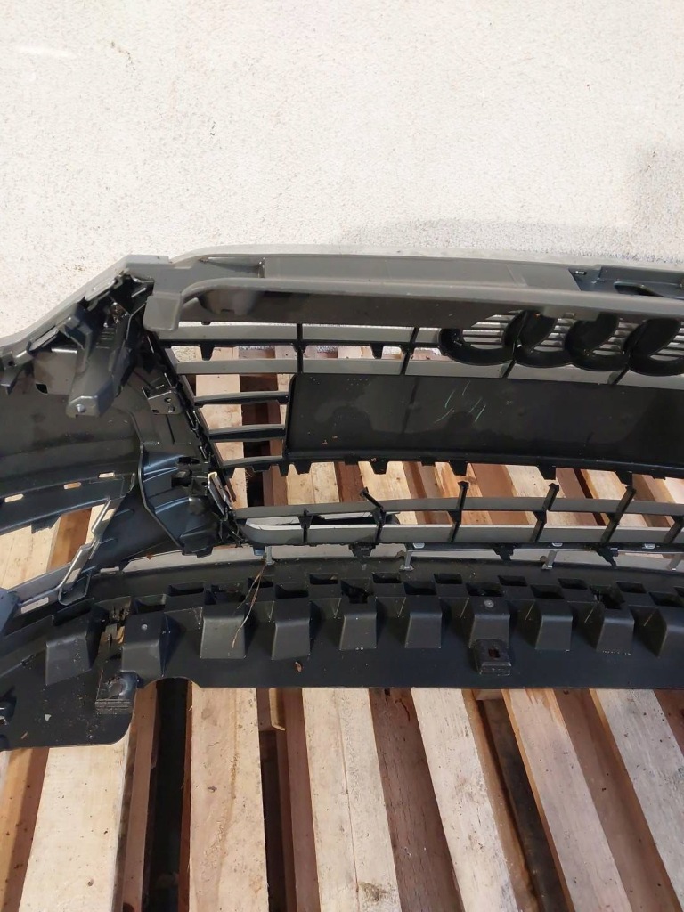Бампер перед передний audi a3 8v lift 8v3807437af Доставка