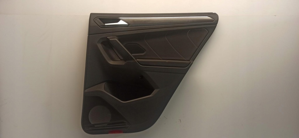 Купити Vw tiguan ii обшивка двері правий задня 5na867212s