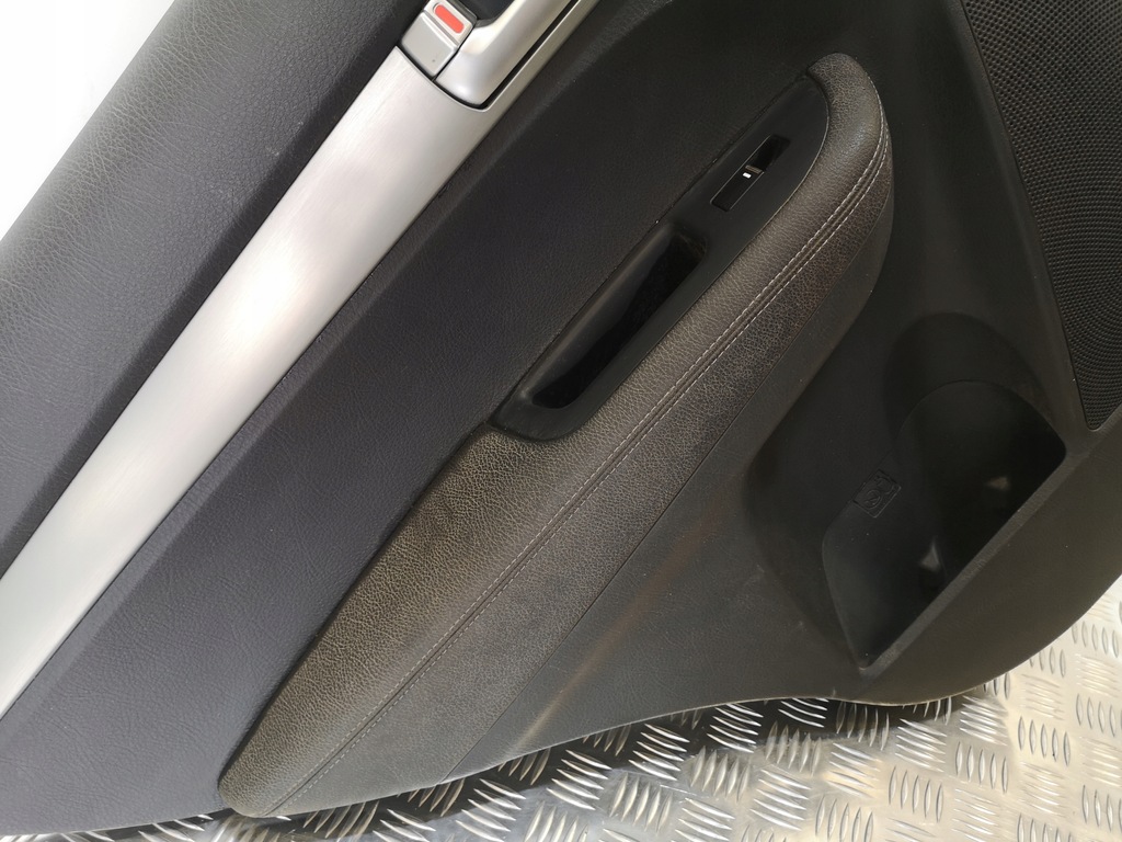 фото №8, Обшивка дверь левый задняя kia sorento ii 09-