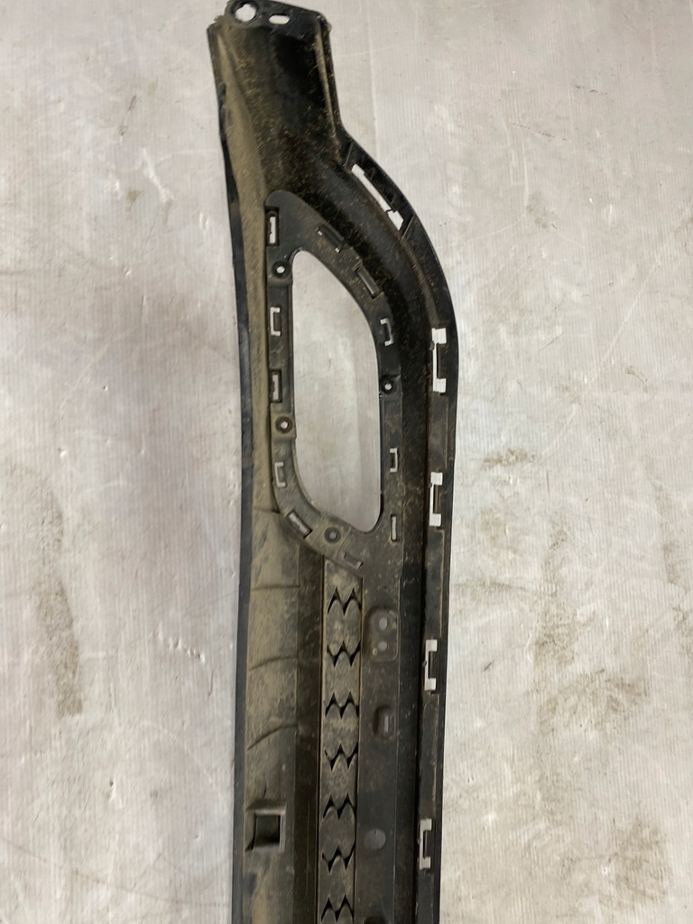 фото №10, Kia оригинальный номер 86612-j7700 спойлер накладка